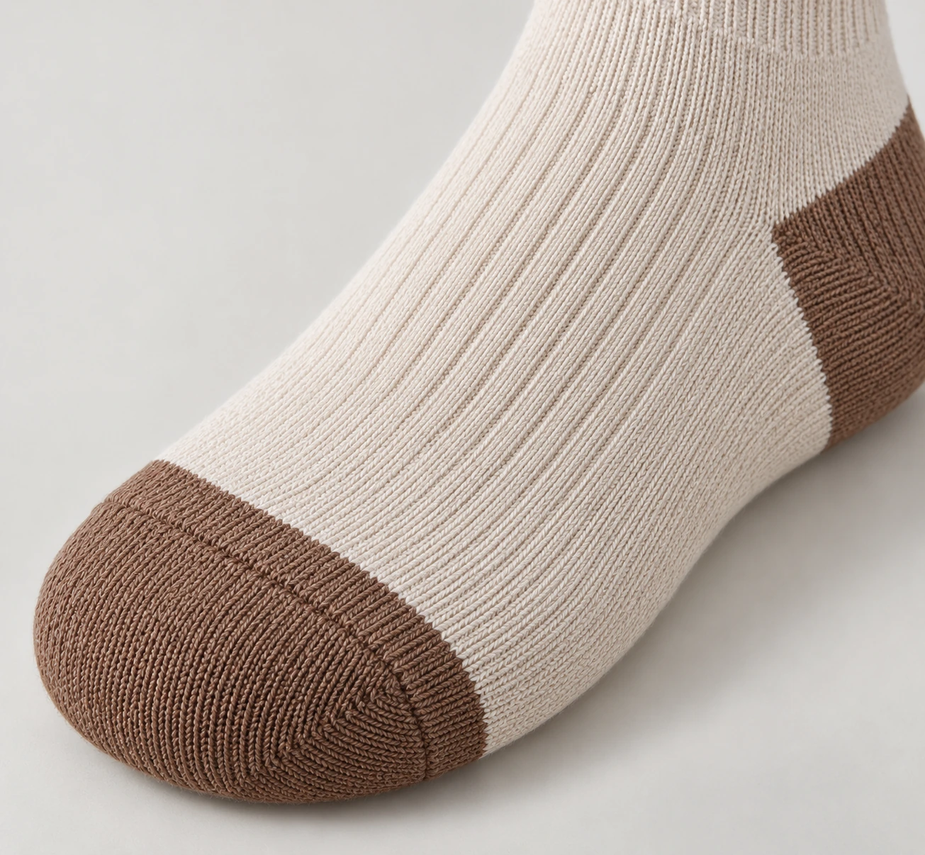Colorblock Crew 01 heel and toe color accents
