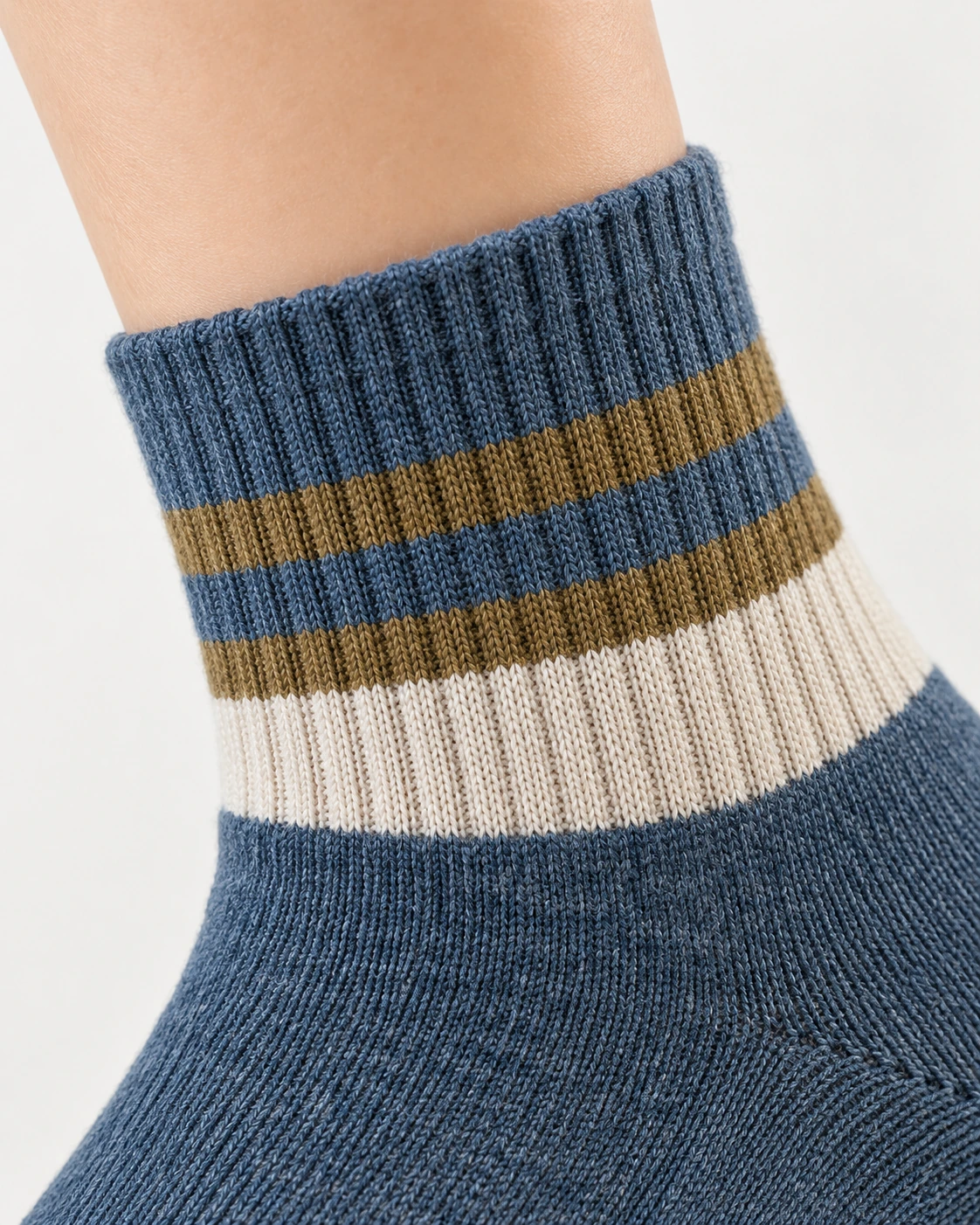 Retro Sport 01 stripe detail