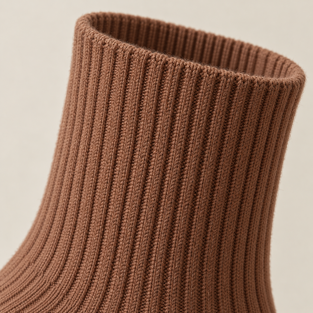 Ribbed Crew 01 ribbed knit detail